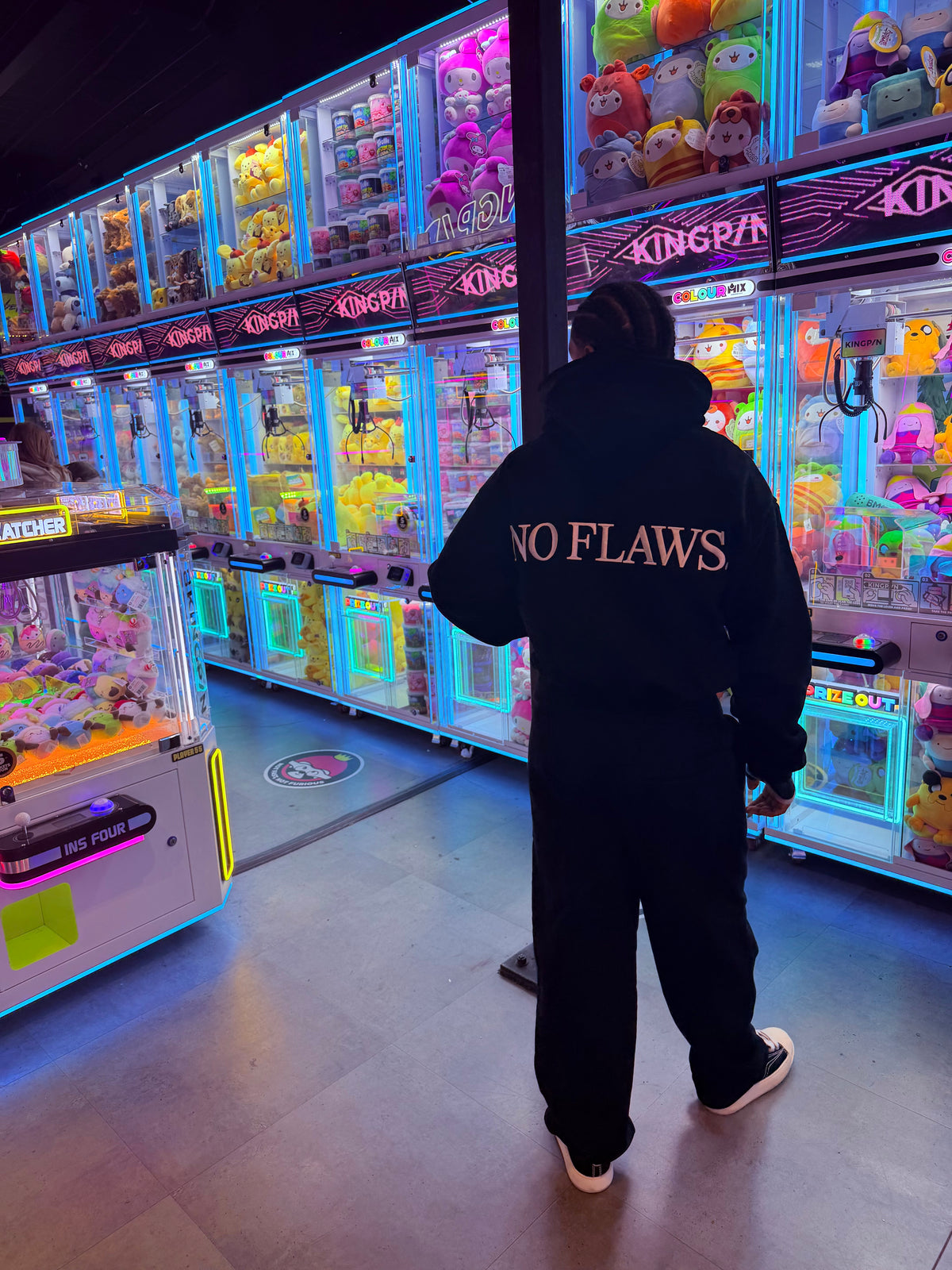 HOODIE (BLACK)