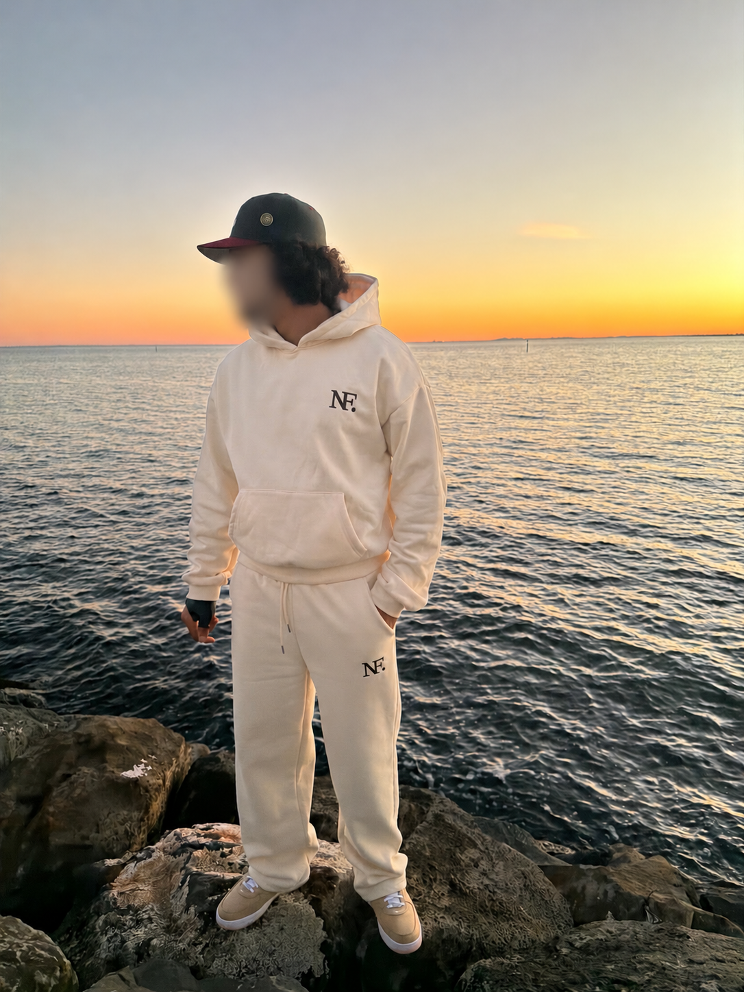 HOODIE (CREAM)